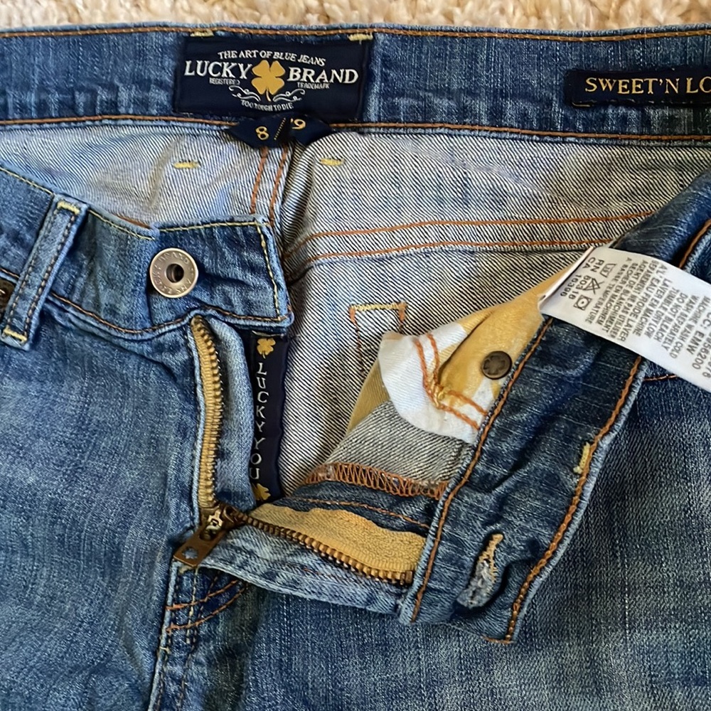 Lucky Brand 🍀 Sweet-N-Low Loose Raw Hem Denim Bermuda Shorts, Size 8/29 - Picture 5 of 16